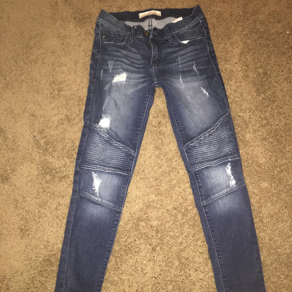 Modest ripped jeans